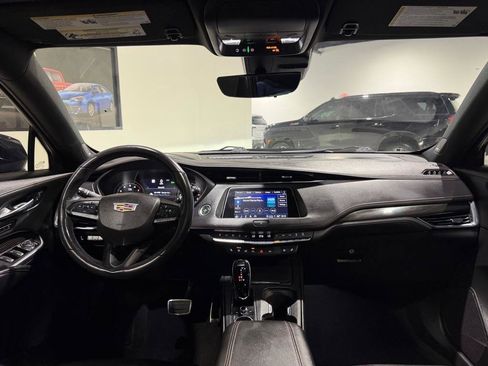 Used 2022 Cadillac XT4 Sport FWD image 20