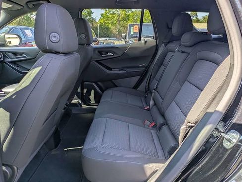 Used 2025 Chevrolet Equinox LT FWD image 12