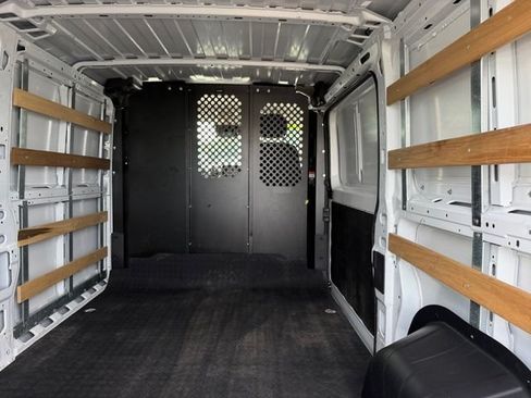 Used 2025 RAM ProMaster 2500 w/ U-Haul Equipment Group FWD image 12
