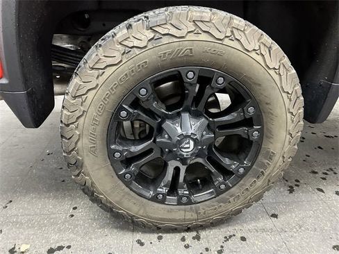 Used 2022 Chevrolet Silverado 2500 LT w/ Convenience Package image 32