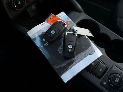 Used 2023 Ford Bronco Sport Badlands image 6