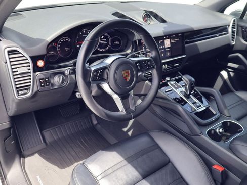 Certified 2021 Porsche Cayenne AWD/4WD image 4