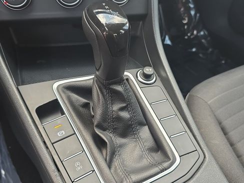 Used 2023 Volkswagen Jetta S FWD image 17