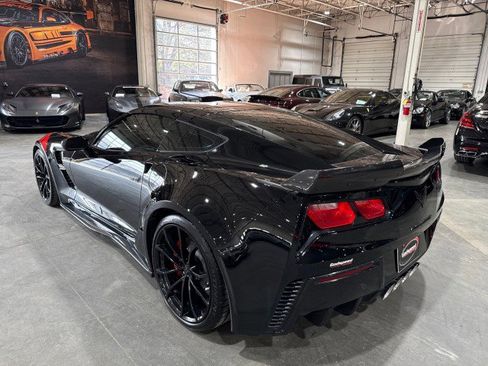 Used 2017 Chevrolet Corvette Grand Sport w/ Grand Sport Heritage Package image 39