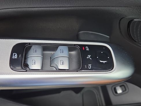 Used 2026 Mercedes-Benz GLC 300 image 30