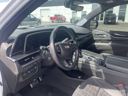 Certified 2023 Cadillac Escalade V w/ LPO, ONYX Package AWD/4WD image 10