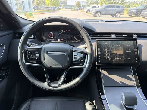 Used 2025 Land Rover Range Rover Velar Dynamic SE AWD/4WD image 4