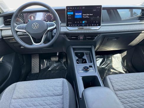 Certified 2025 Volkswagen Tiguan S FWD image 16