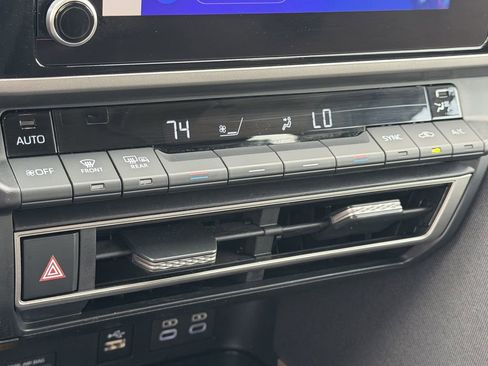 Used 2025 Toyota Camry LE FWD image 20