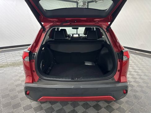 Used 2024 Toyota Corolla Cross XLE FWD image 19