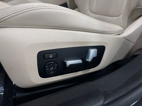 Used 2020 BMW 330i 330i w/ Convenience Package image 16