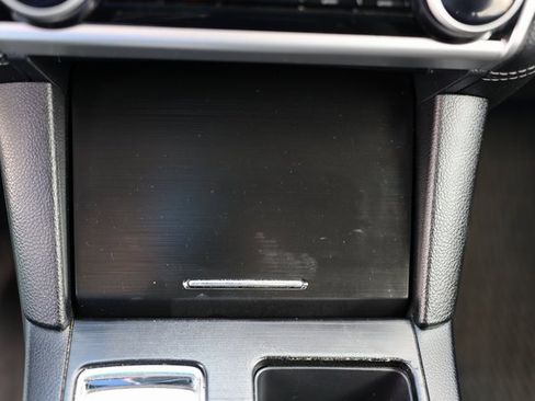 Used 2018 Subaru Outback 2.5i Premium image 25