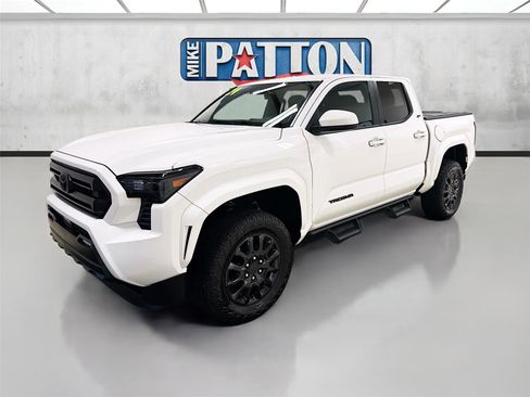 Used 2024 Toyota Tacoma SR5 image 3