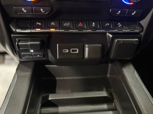 Used 2021 Chevrolet Silverado 1500 LT Trail Boss w/ Convenience Package II AWD/4WD image 36