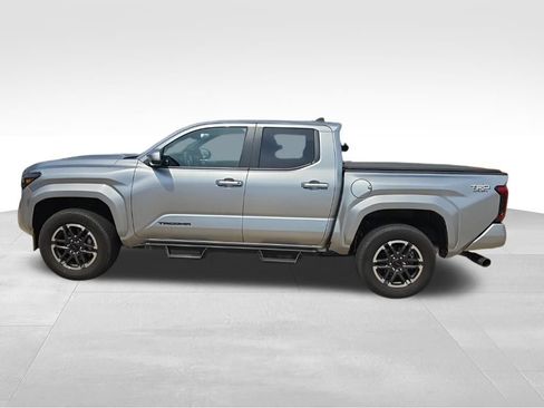 Used 2024 Toyota Tacoma TRD Sport w/ TRD Sport Upgrade Package AWD/4WD image 13
