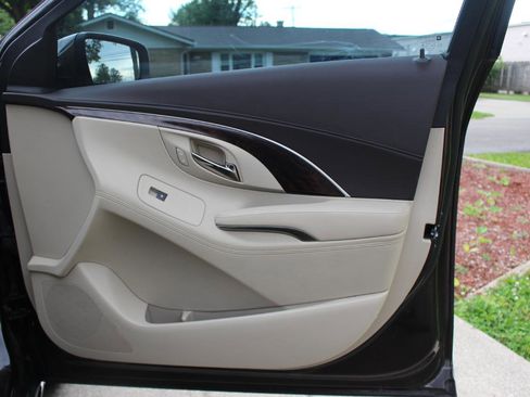 Used 2015 Buick LaCrosse Leather FWD image 37