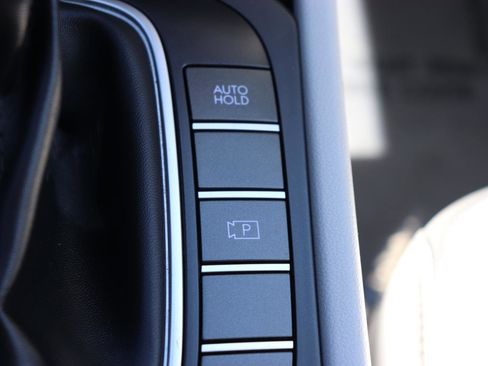 Used 2024 Hyundai Kona SEL AWD/4WD image 37