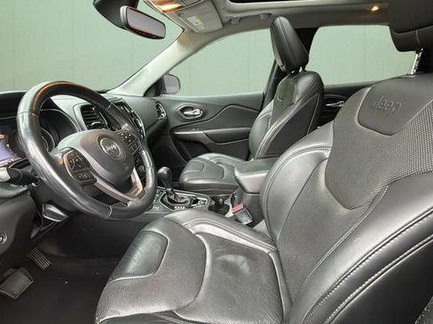 Used 2019 Jeep Cherokee Limited AWD/4WD image 12