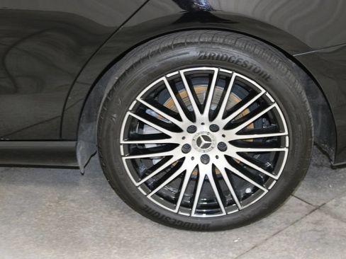 Used 2025 Mercedes-Benz C 300 Sedan image 41