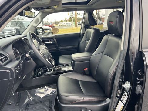 Used 2023 Toyota 4Runner TRD Off-Road Premium image 13