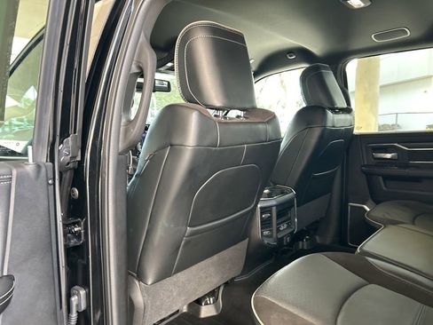 Used 2024 RAM 2500 Laramie w/ Night Edition image 38