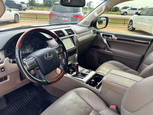 Used 2017 Lexus GX 460 Premium AWD/4WD image 17
