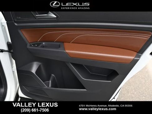 Used 2021 Volkswagen Atlas SEL Premium image 20