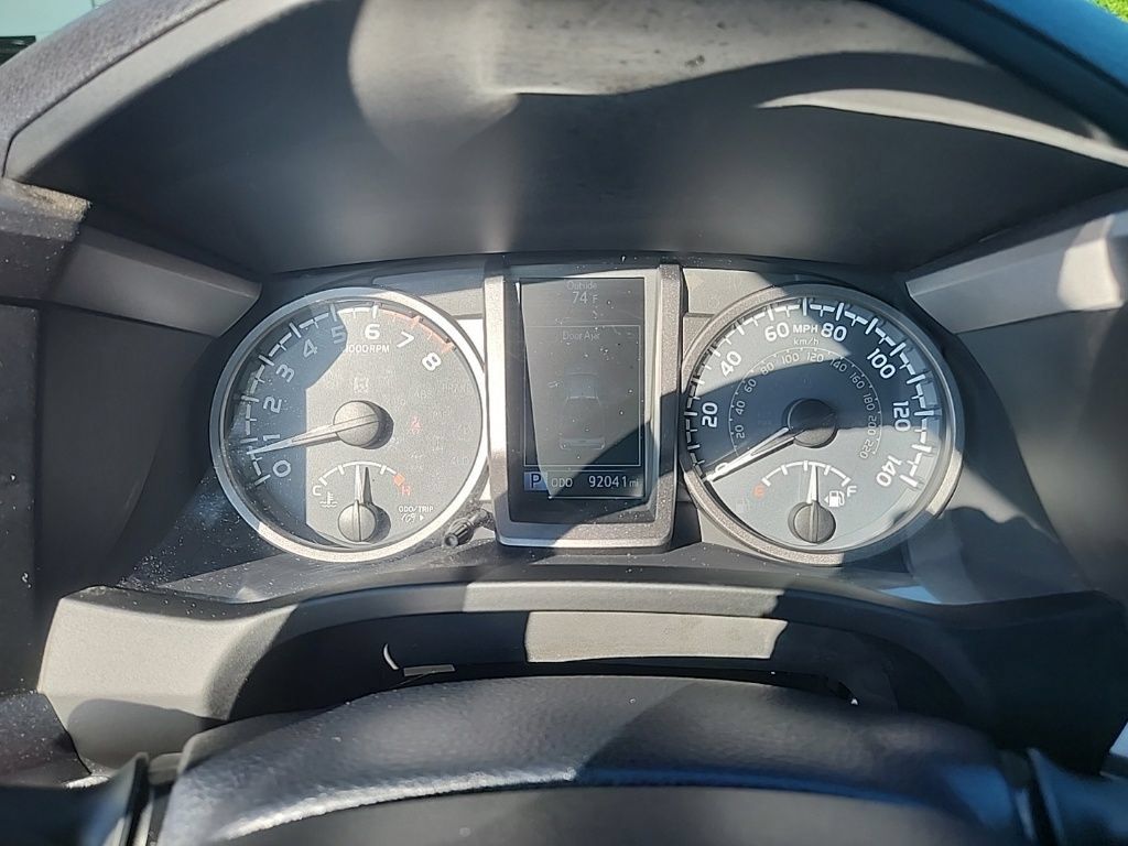 Used 2018 Toyota Tacoma TRD Off-Road AWD/4WD image 16