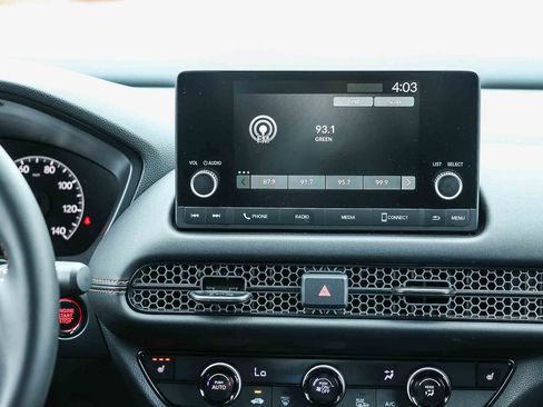 Used 2025 Honda HR-V Sport image 19