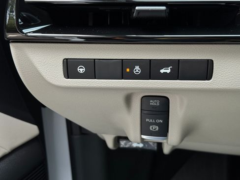 Used 2025 Nissan Murano SL AWD/4WD image 18