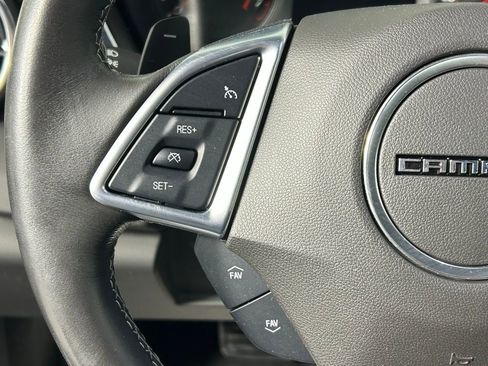 Used 2021 Chevrolet Camaro LT w/ Technology Package image 23