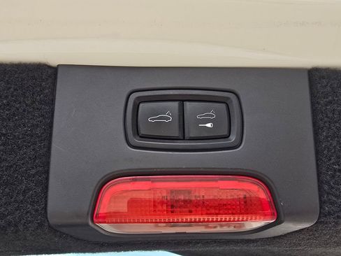 Used 2016 Porsche Cayenne AWD/4WD image 33