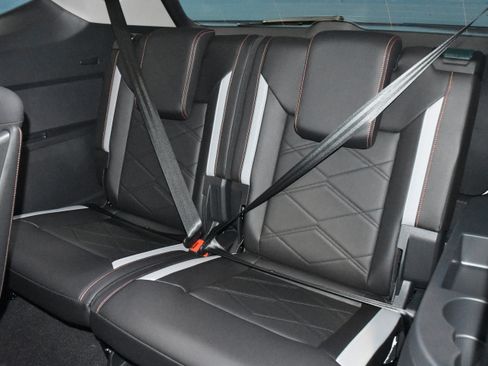New 2026 Volkswagen Atlas Peak Edition AWD/4WD image 18