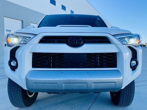 Used 2022 Toyota 4Runner TRD Off-Road Premium image 2