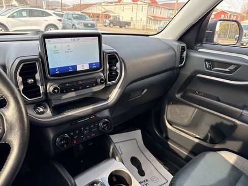 Used 2021 Ford Bronco Sport Outer Banks w/ Outer Banks Package (96D) image 23