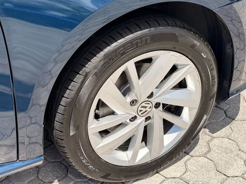 Used 2018 Volkswagen Passat 2.0T SE w/ SE Lighting Package FWD image 19