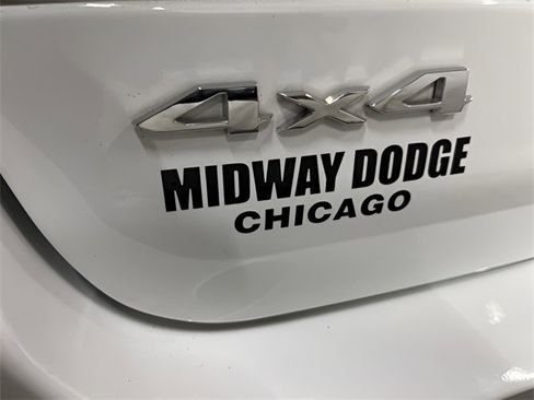 Used 2024 Jeep Grand Cherokee L Laredo w/ Luxury Tech Group I image 8