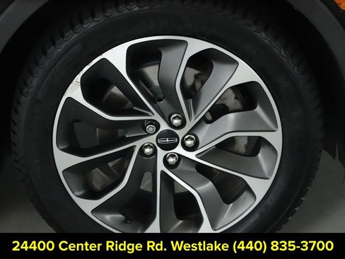 Used 2021 Lincoln Nautilus Reserve AWD/4WD image 10