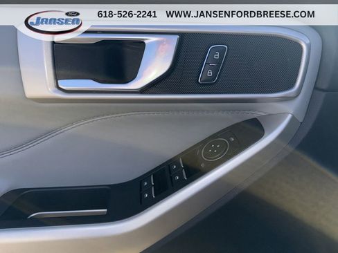 Used 2022 Ford Explorer XLT w/ Equipment Group 202A AWD/4WD image 9