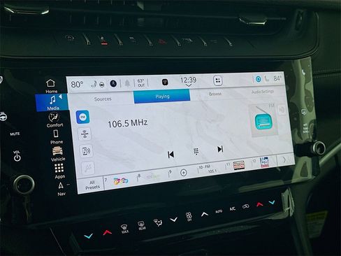 New 2026 Jeep Grand Cherokee Altitude image 13