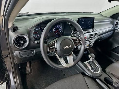 Used 2023 Kia Forte LXS image 17