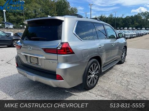 Used 2018 Lexus LX 570 4WD w/ Luxury Package image 3