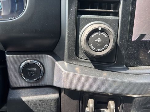 Used 2025 Ford F250 Platinum AWD/4WD image 23