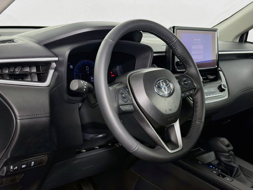 Used 2026 Toyota Corolla Cross LE FWD image 36