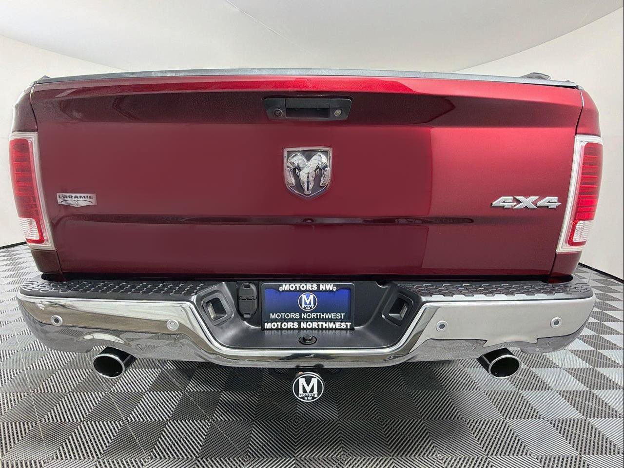 Used 2017 RAM 1500 Laramie w/ Convenience Group AWD/4WD image 22