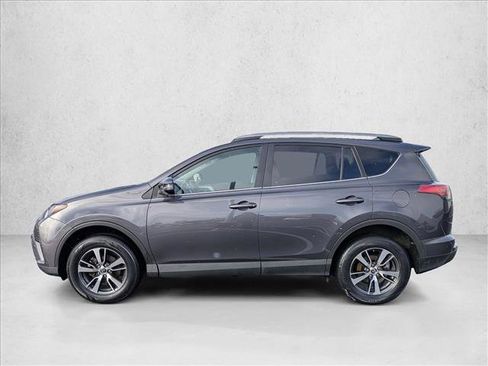 Used 2017 Toyota RAV4 XLE image 7