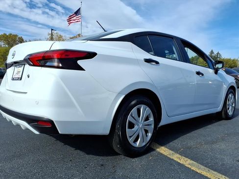 Used 2025 Nissan Versa S image 6