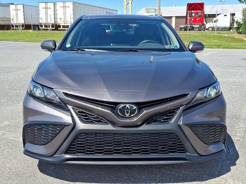 Used 2024 Toyota Camry SE FWD image 2