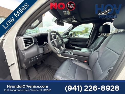Used 2025 Toyota Sequoia Platinum AWD/4WD image 9