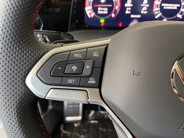 New 2026 Volkswagen GTI SE FWD image 15